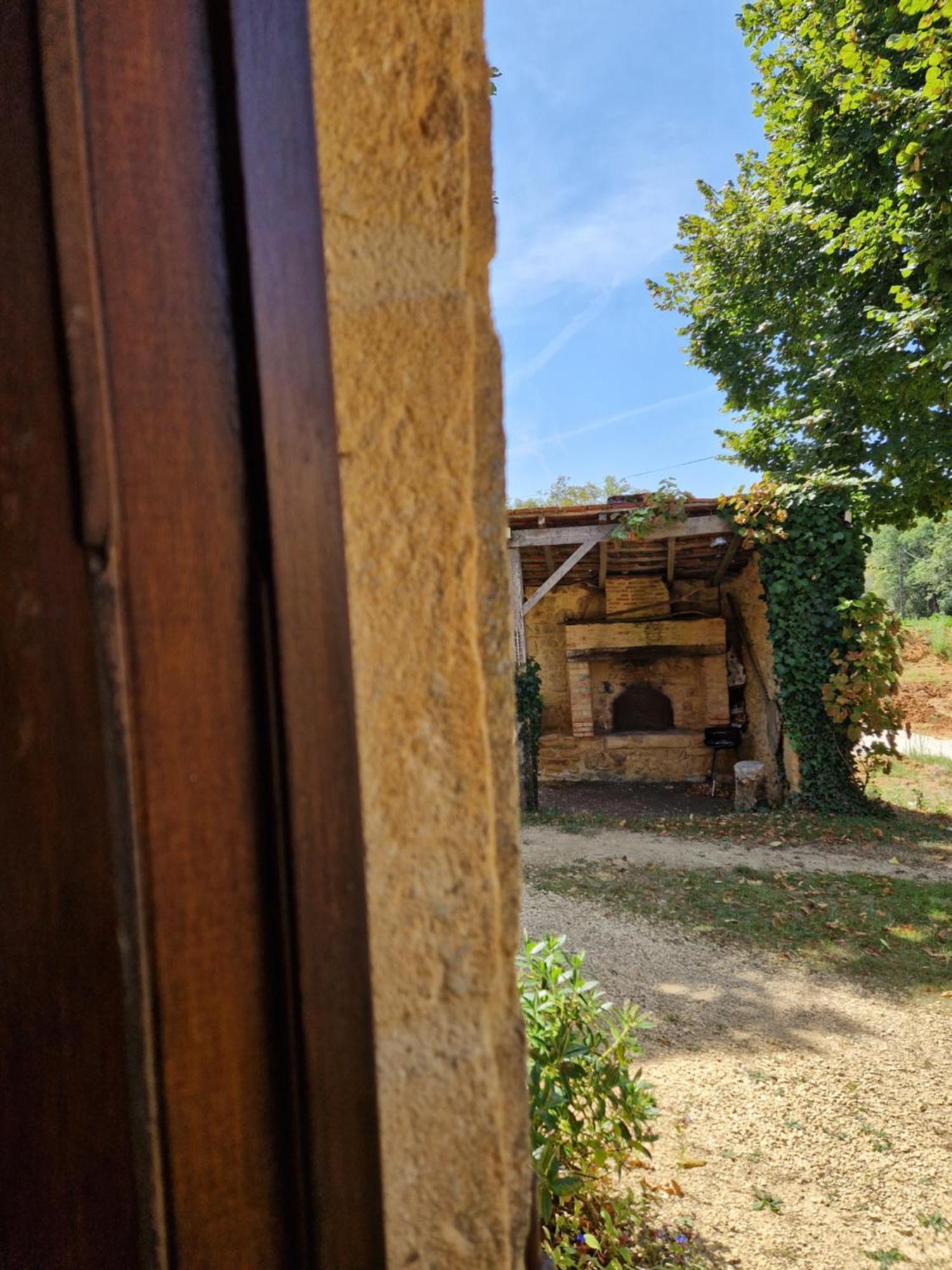 Gites Le Clos De Veyrignac Bagian luar foto